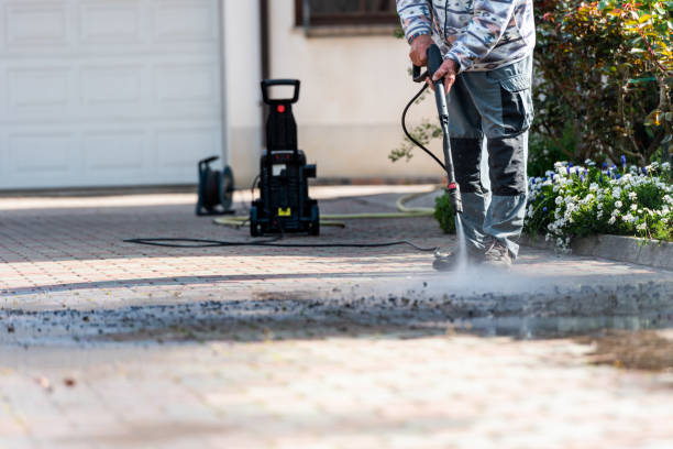 Why Choose Our Certified Pressure Washing Experts for Your Project Needs in Level Park Oak Park, MI?