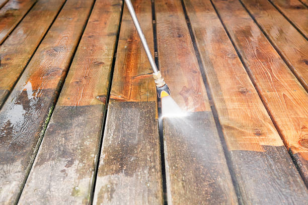 Why Choose Our Certified Pressure Washing Experts for Your Project Needs in Level Park Oak Park, MI?